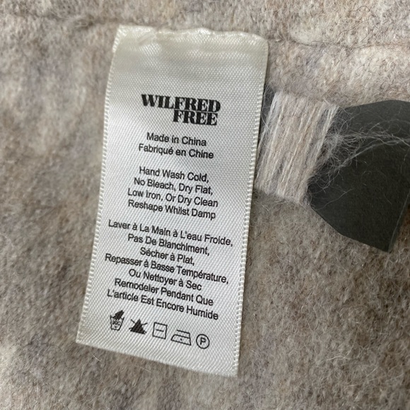 Aritzia Wilfred Free Fei Fei Alpaca BlendFringe Trim Sweater Vest - Picture 9 of 15